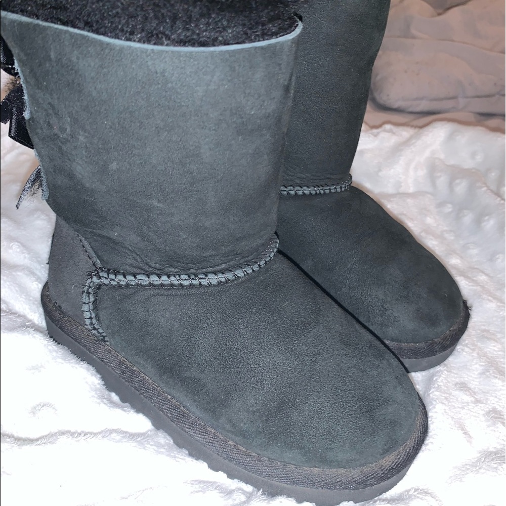Toddler bailey bow uggs